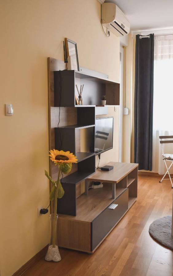 Apartment Sunflower021 Novi Sad Extérieur photo
