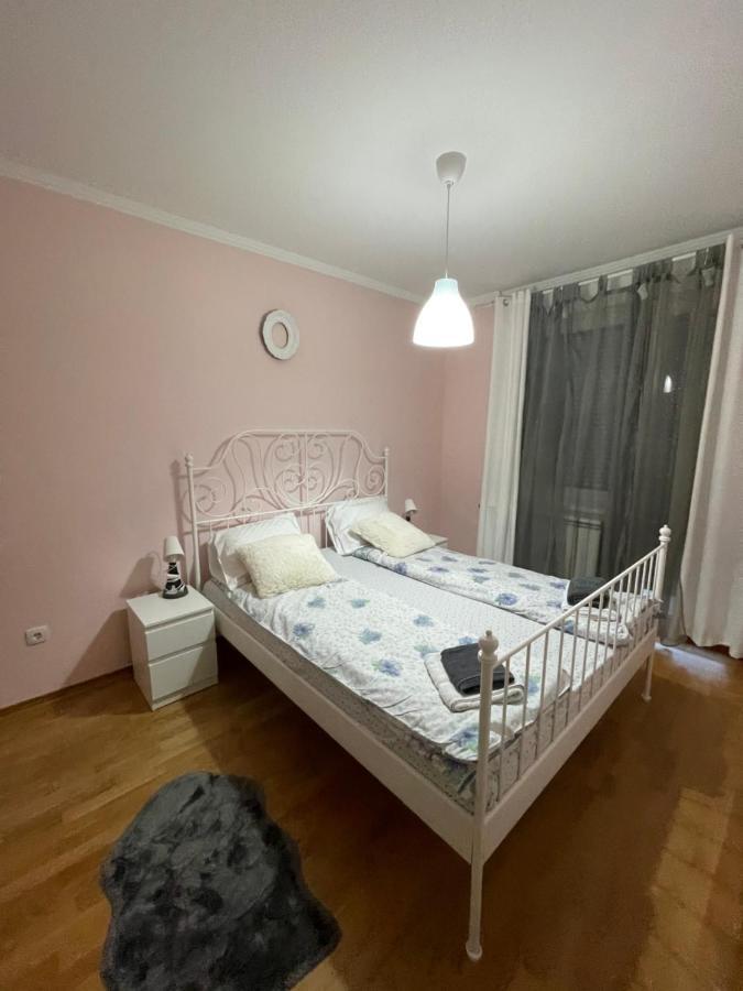 Apartment Sunflower021 Novi Sad Extérieur photo